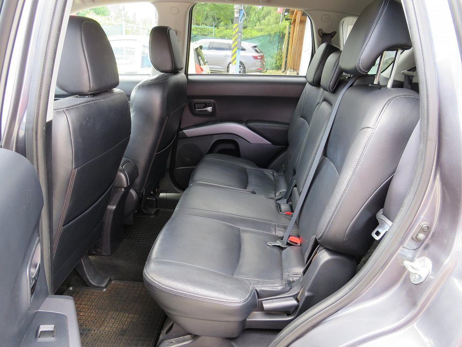 Citroën C-Crosser 2.2HDi  4x4, 7míst
