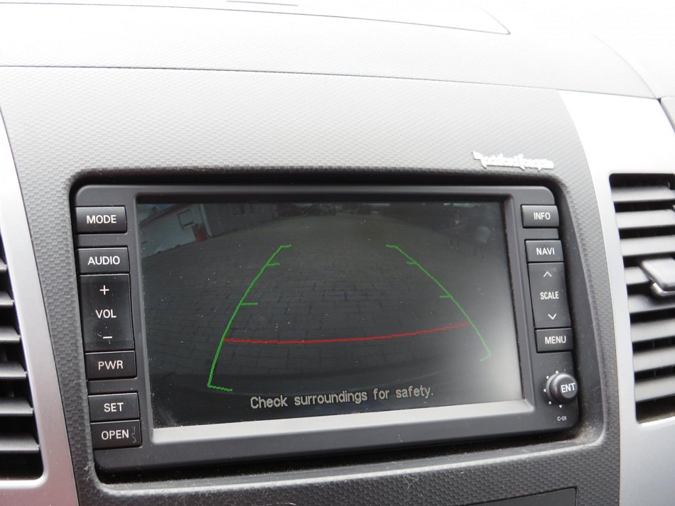 Citroën C-Crosser 2.2HDi  4x4, 7míst