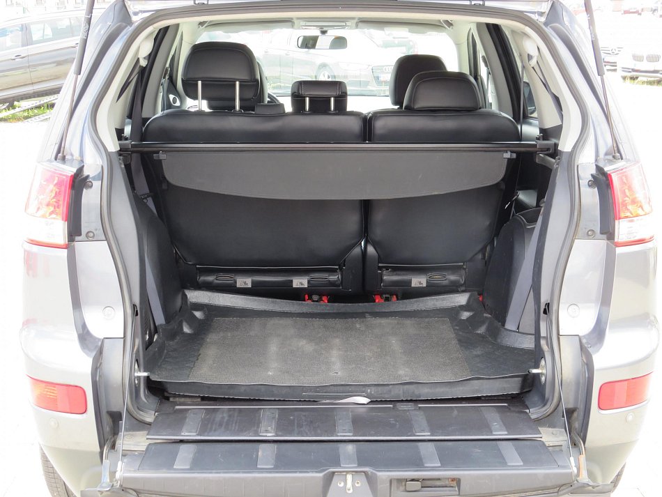 Citroën C-Crosser 2.2HDi  4x4, 7míst