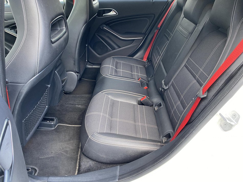 Mercedes-Benz Třída A 1.6 i  A180