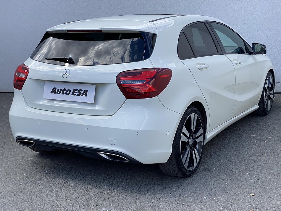 Mercedes-Benz Třída A 1.6 i  A180