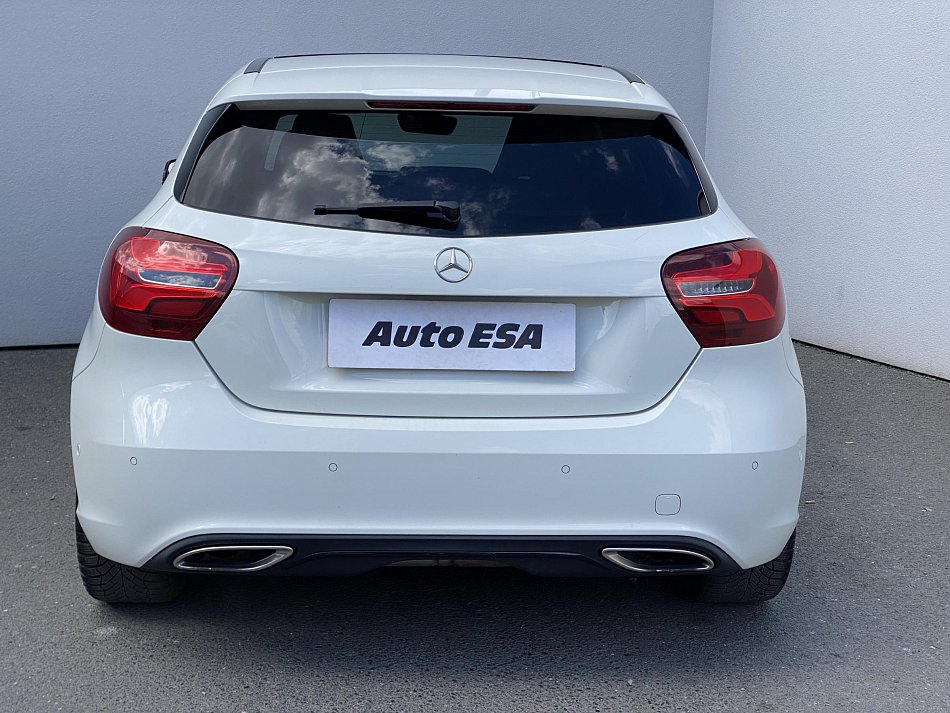 Mercedes-Benz Třída A 1.6 i  A180