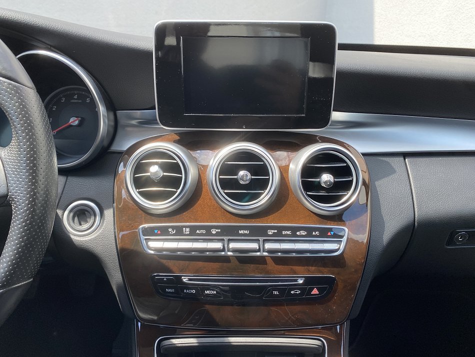 Mercedes-Benz Třída C 2.0 T  C200