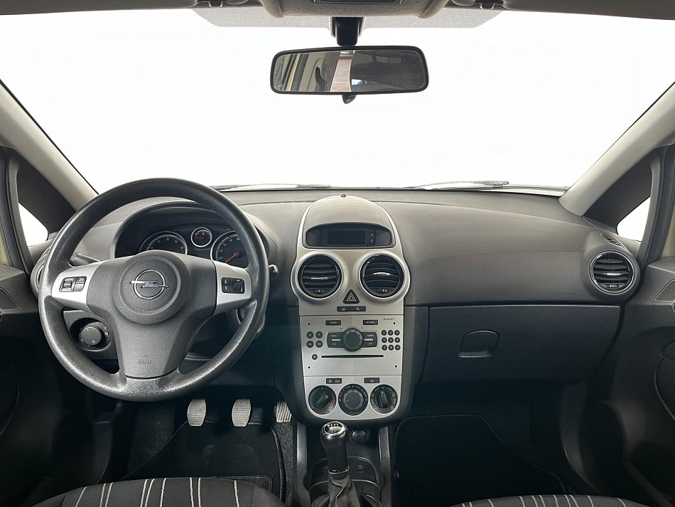 Opel Corsa 1.2i 