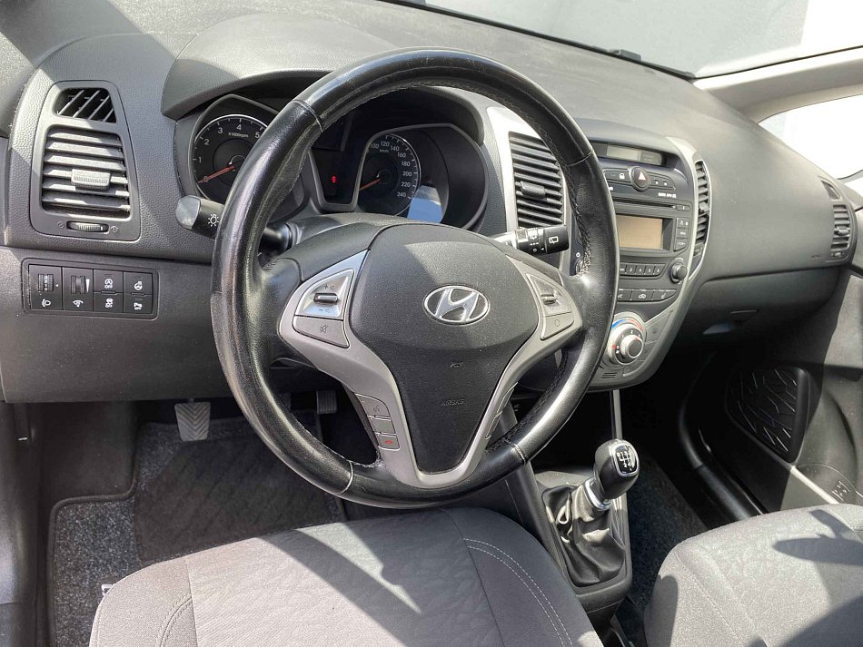 Hyundai Ix20 1.6i 