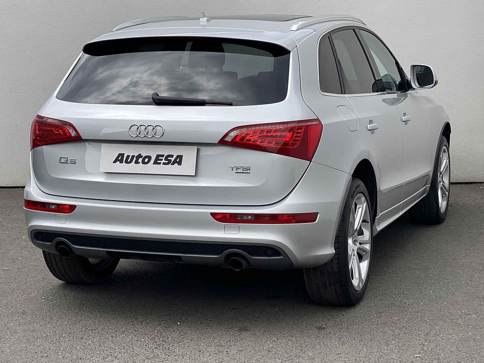 Audi Q5 2.0 TFSi S-line quattro