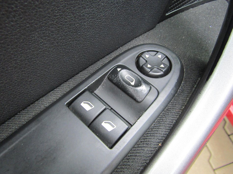 Peugeot 308 1.4i 16V 