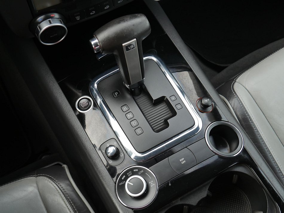 Volkswagen Touareg 3.0 TDi  4x4