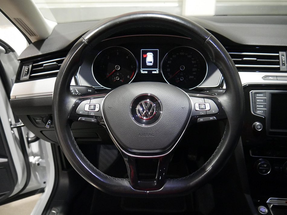 Volkswagen Passat 2.0Bi-TDi  4x4