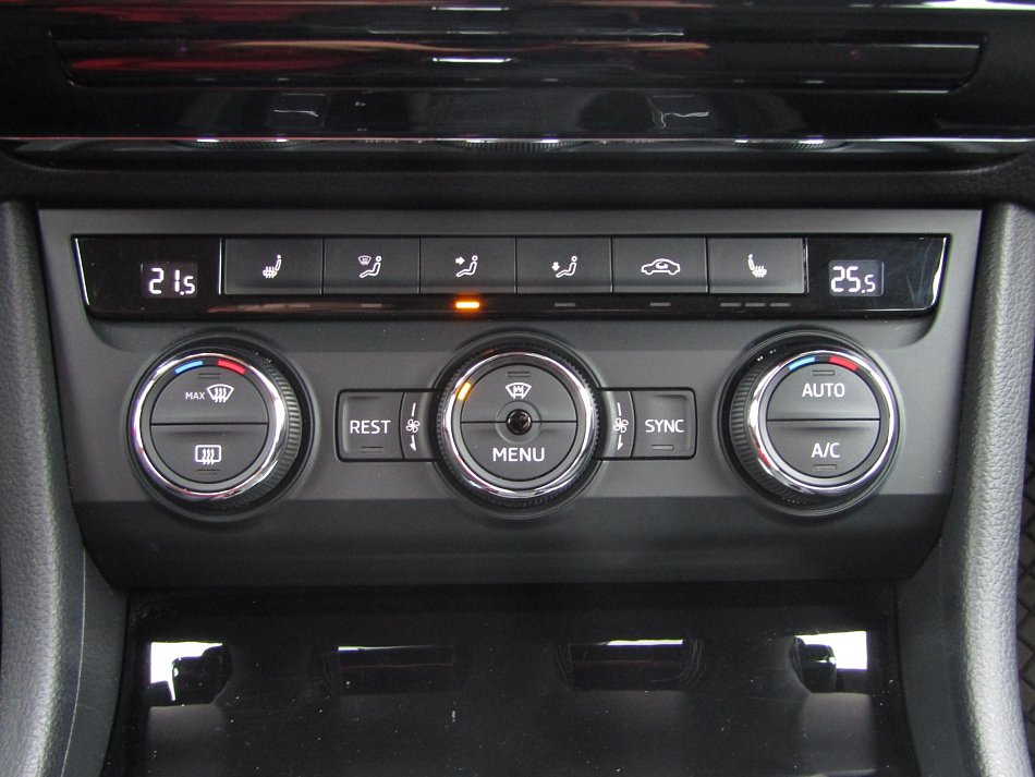 Škoda Superb III 1.6 TDi Ambition