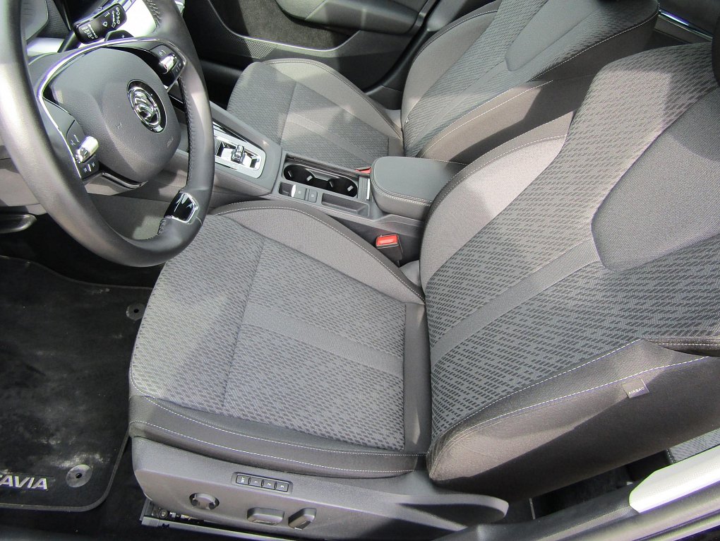 Škoda Octavia IV 2.0TDi Style