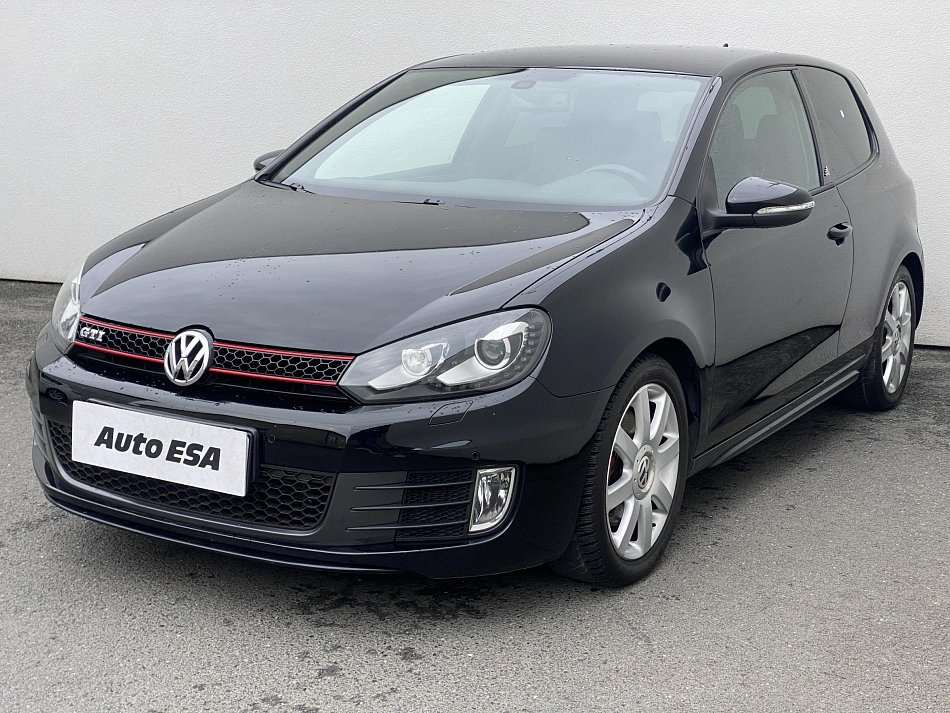Volkswagen Golf 2.0 TSi GTi Adidas