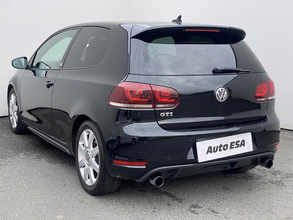 Volkswagen Golf 2.0 TSi GTi Adidas