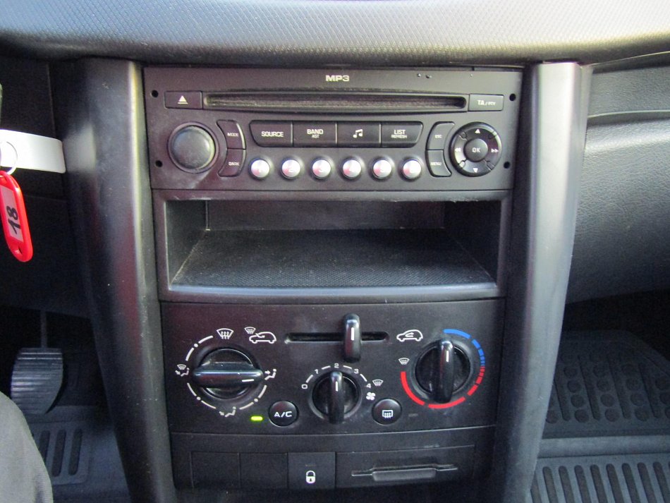 Peugeot 207 1.4i 