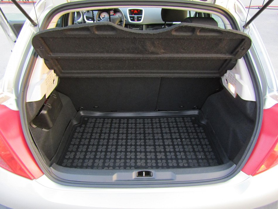 Peugeot 207 1.4i 