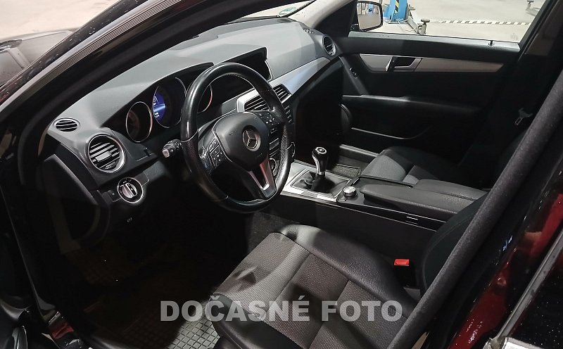 Mercedes-Benz Třída C 2.2  C 220