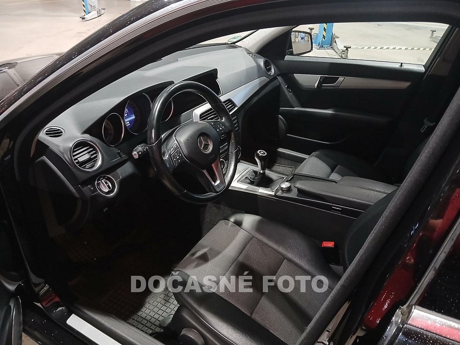 Mercedes-Benz Třída C 2.2  C 220