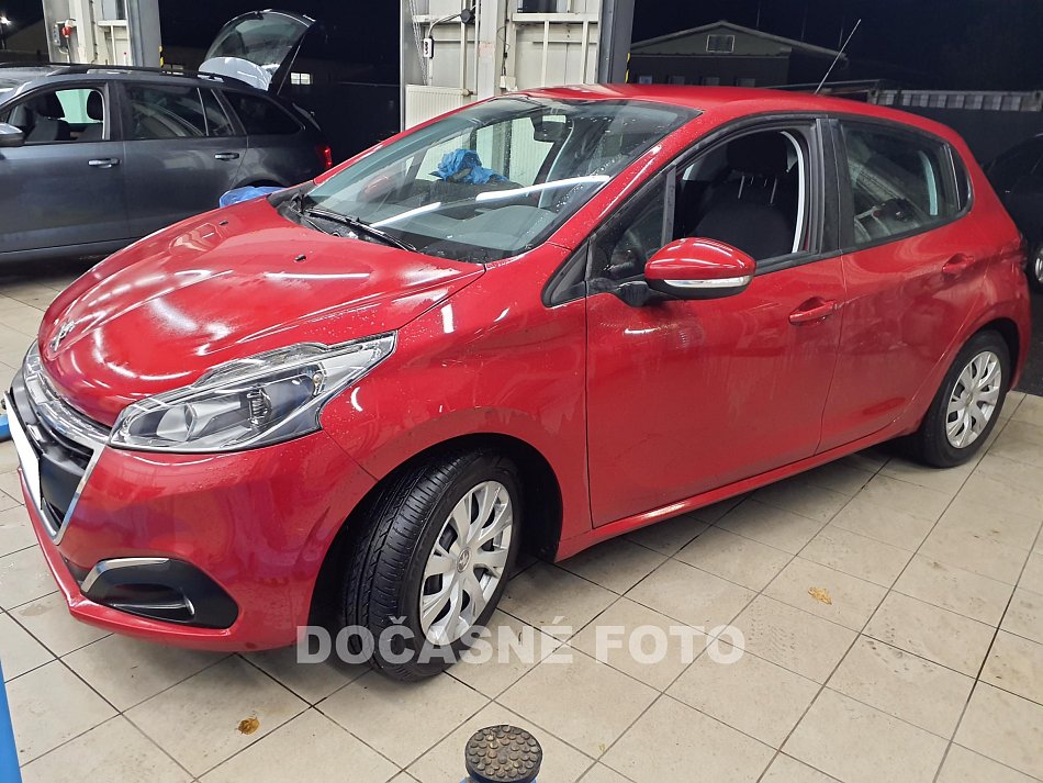Peugeot 208 1.6 i 