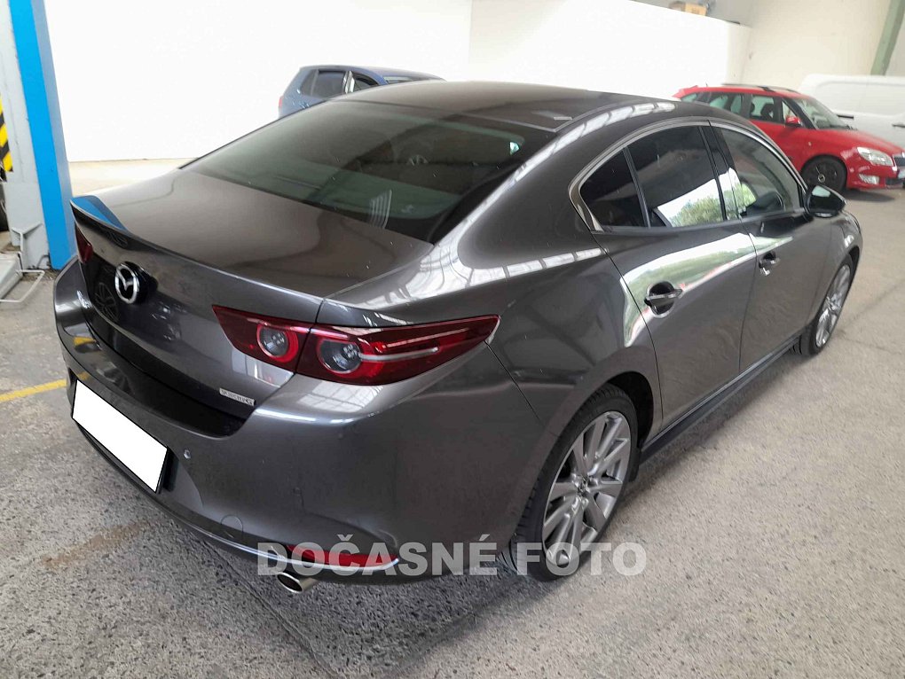 Mazda 3 2.0i 