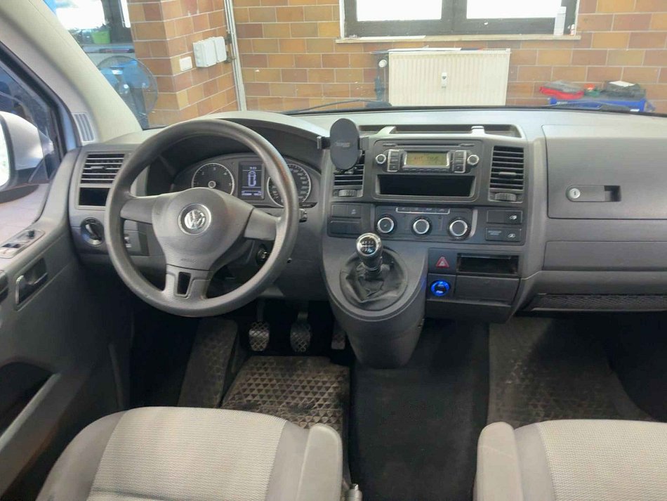 Volkswagen Caravelle 2.0TDi 