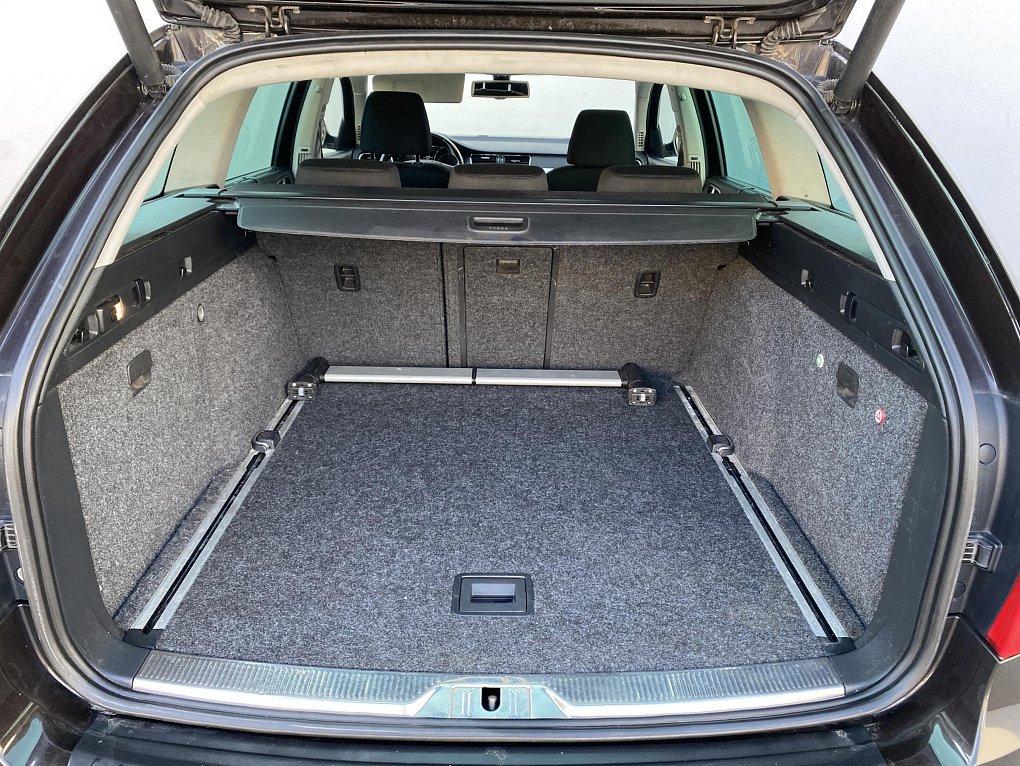 Škoda Superb II 2.0 TDi Elegance