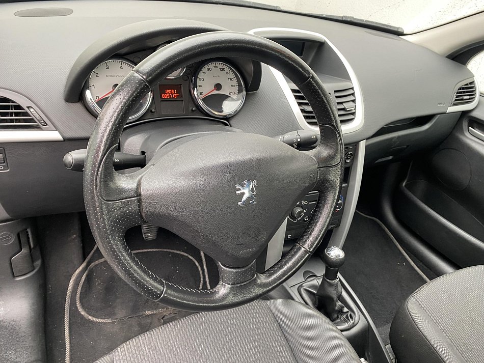 Peugeot 207 1.4i 
