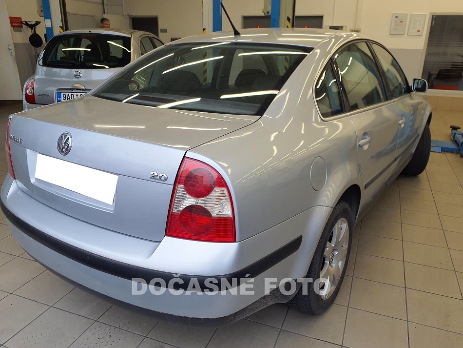 Volkswagen Passat 2.0i 