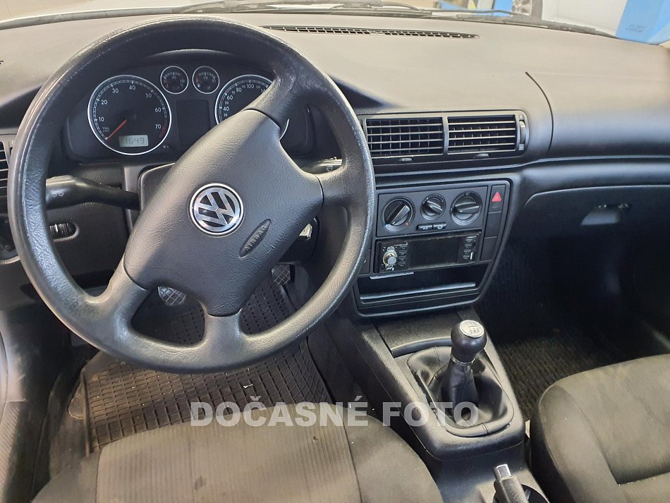 Volkswagen Passat 2.0i 