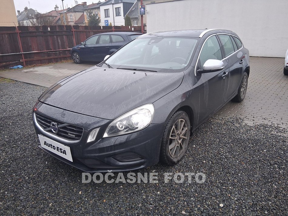 Volvo V60 2.0D D4 