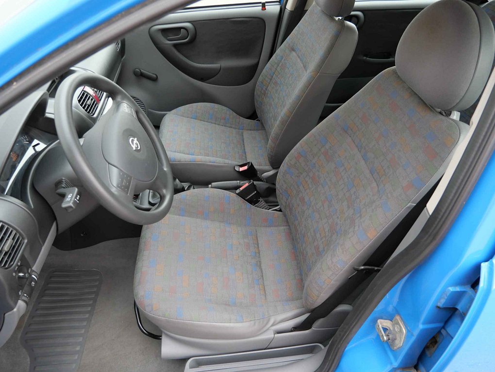 Opel Corsa 1.0i 