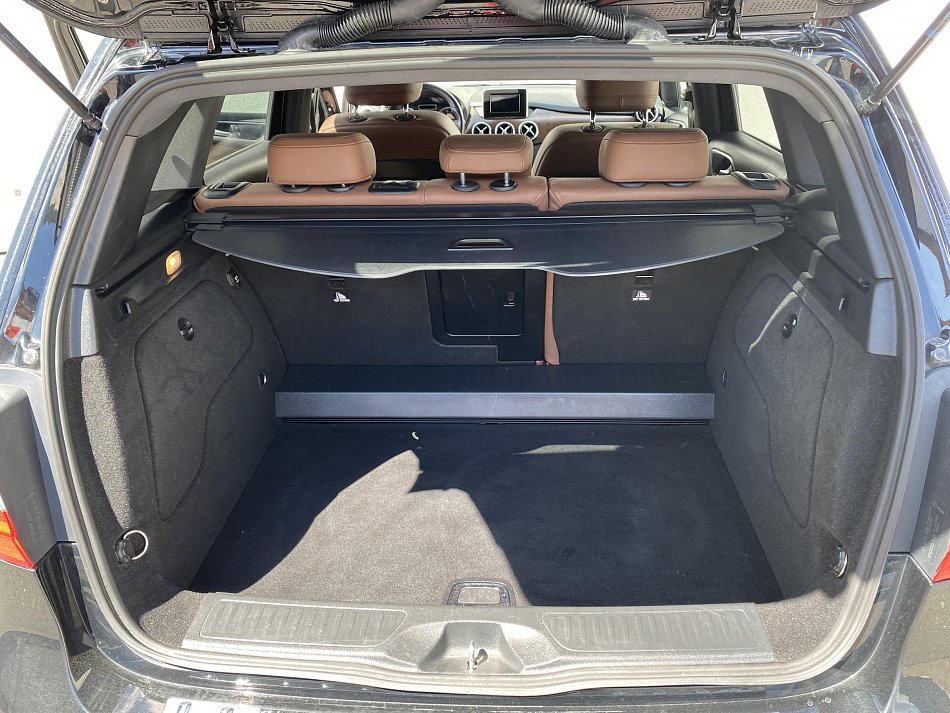 Mercedes-Benz Třída B 1.6T  B200