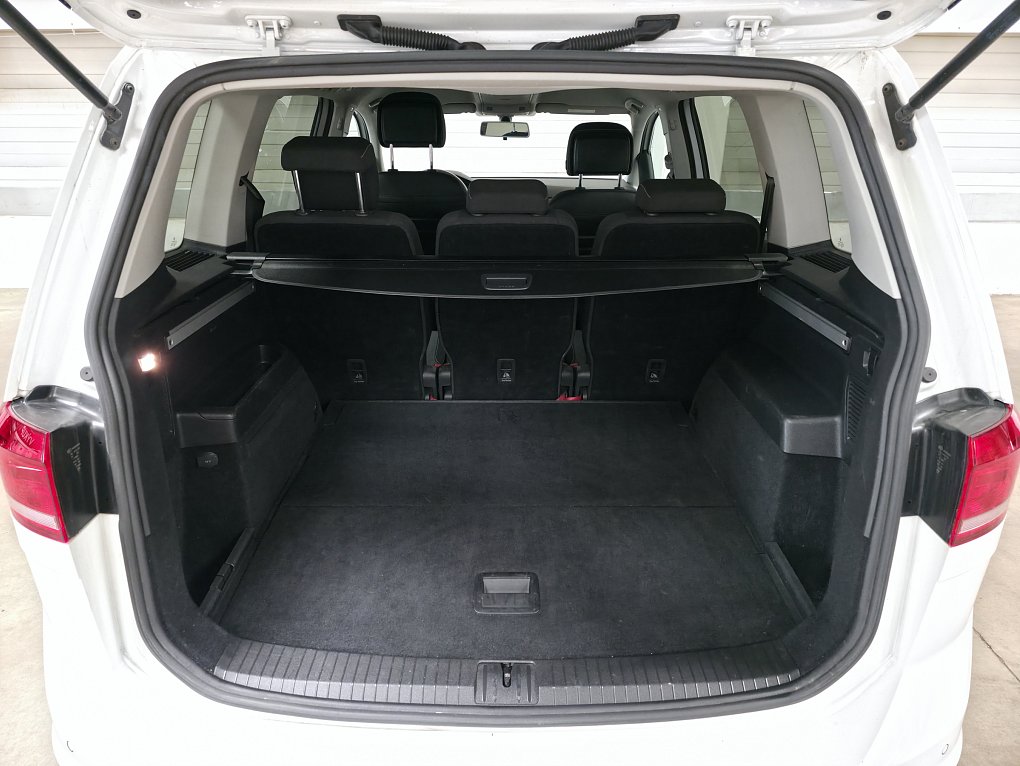 Volkswagen Touran 2.0 TDi 