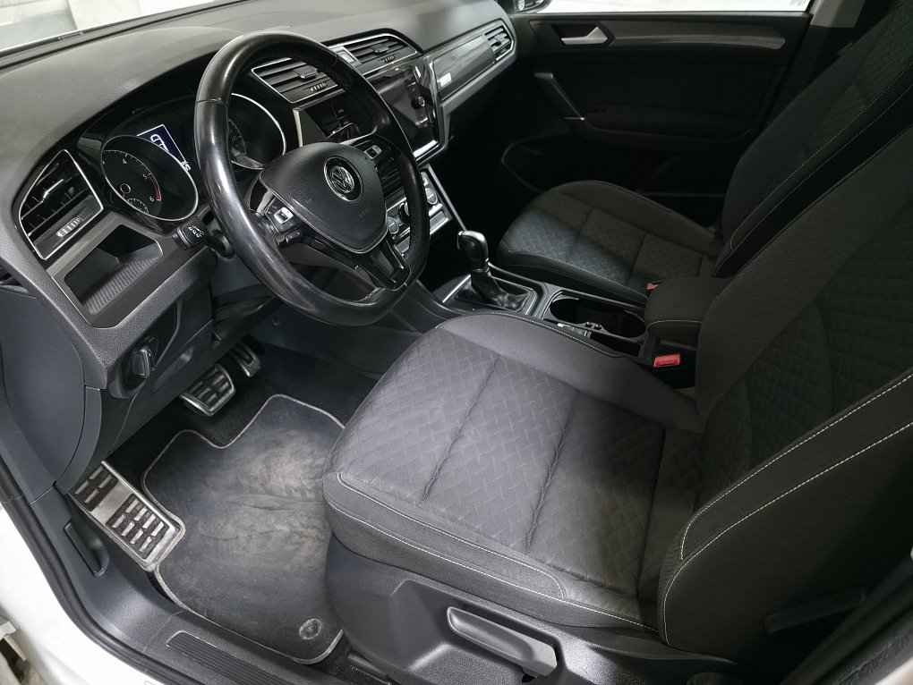 Volkswagen Touran 2.0 TDi 