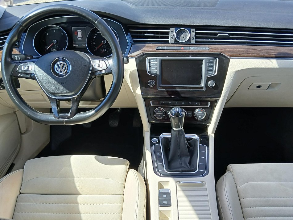 Volkswagen Passat 2.0 TDi 