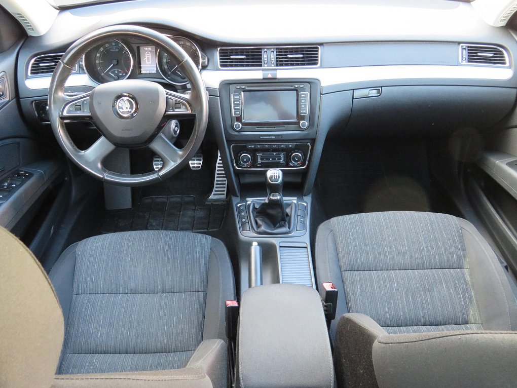 Škoda Superb II 2.0 TDi Elegance