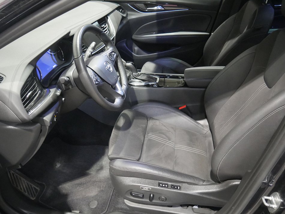 Opel Insignia 2.0 CDTi 