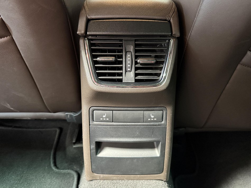 Škoda Octavia III 2.0 TDi L&K 4x4