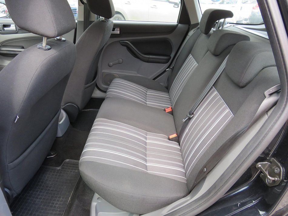 Ford Focus 1.6i 16V 