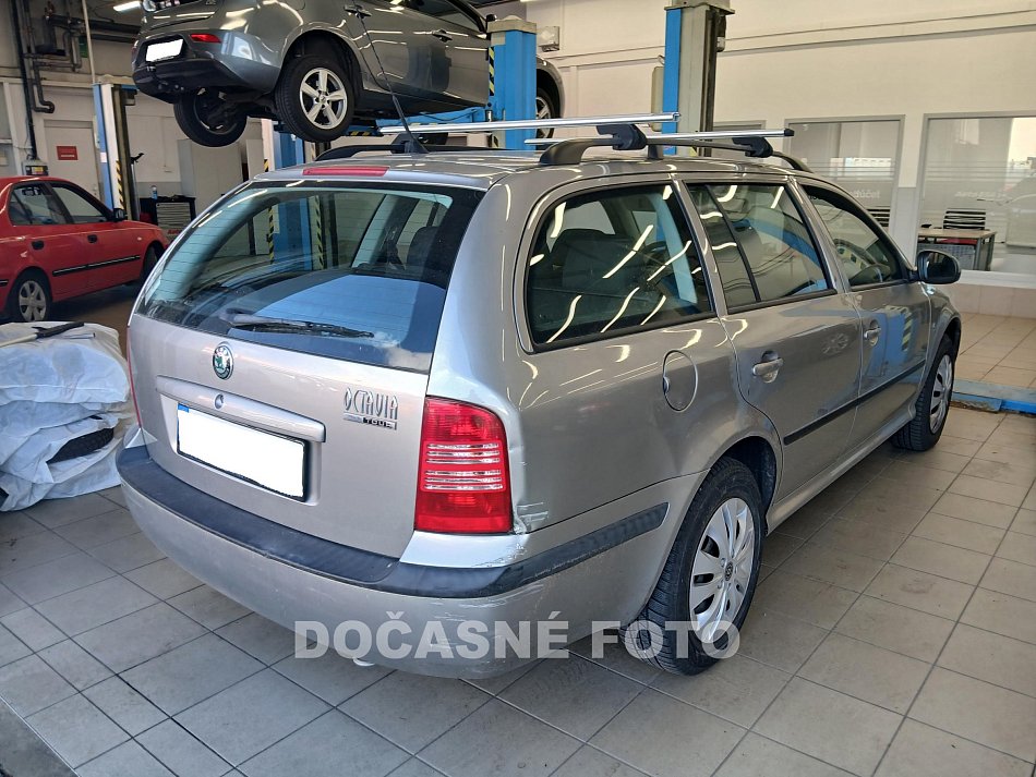 Škoda Octavia 1.6 i Tour