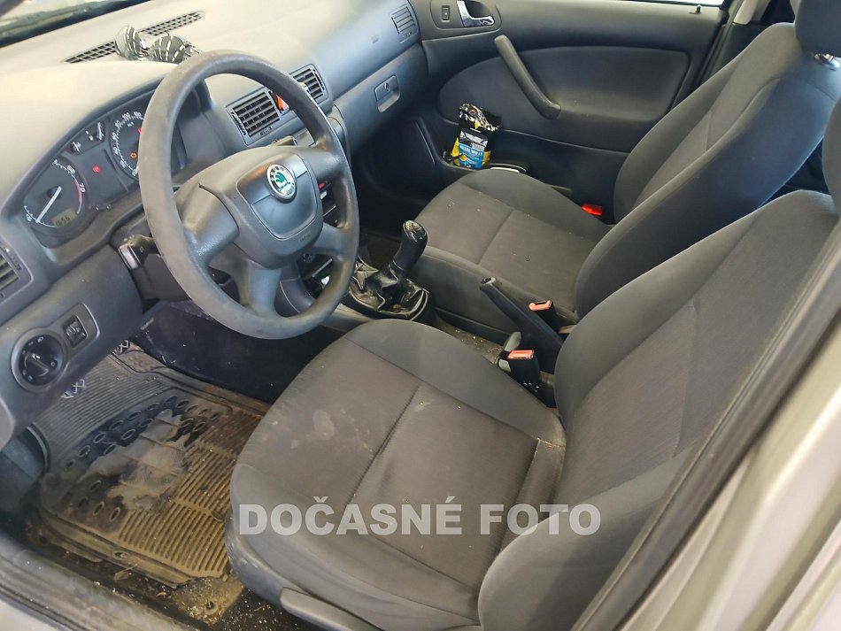 Škoda Octavia 1.6 i Tour