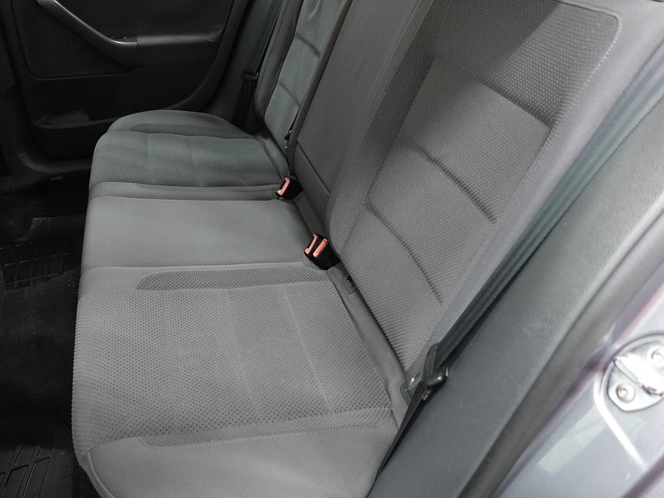 Volkswagen Golf 1.6i 