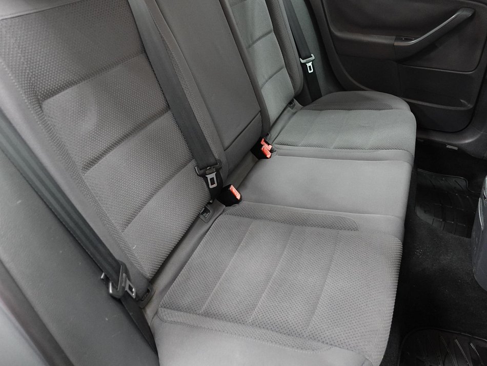 Volkswagen Golf 1.6i 