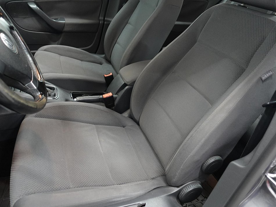 Volkswagen Golf 1.6i 