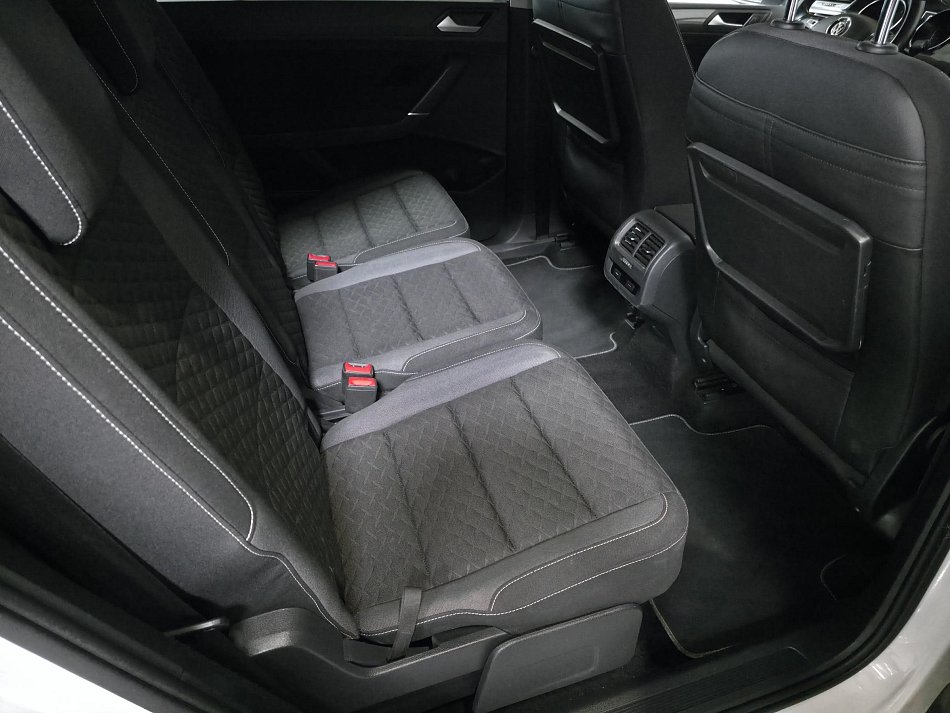 Volkswagen Touran 2.0 TDi 
