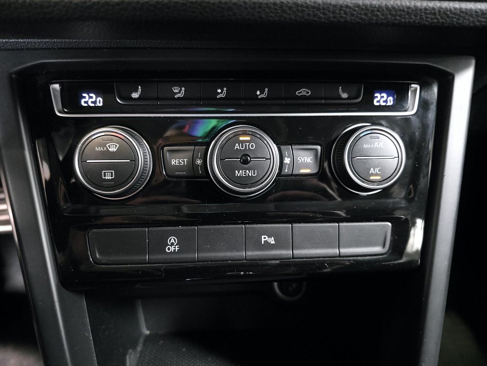 Volkswagen Touran 2.0 TDi 