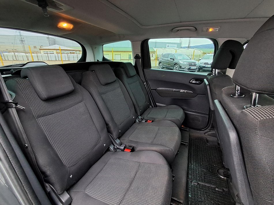 Peugeot 5008 1.6 HDi 