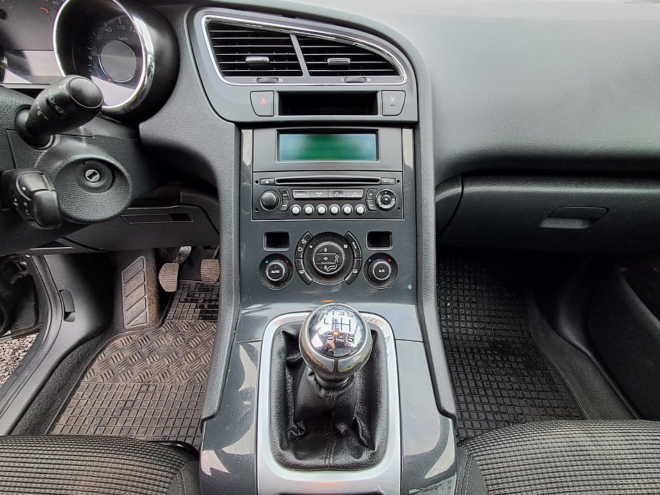 Peugeot 5008 1.6 HDi 