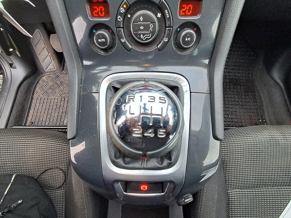 Peugeot 5008 1.6 HDi 