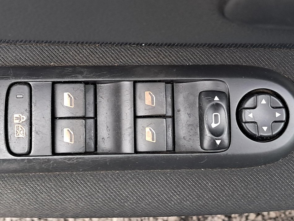 Peugeot 5008 1.6 HDi 
