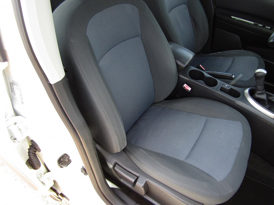 Nissan Qashqai 1.6i 
